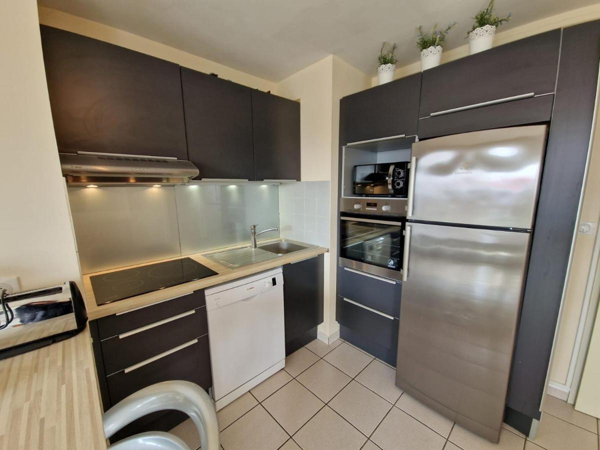 Appartement Avec Piscine, Tennis & Balcon, Centre-Ville Chatelaillon-Plage, 6 Pers, 2 Ch - Fr-1-706-17 외부 사진
