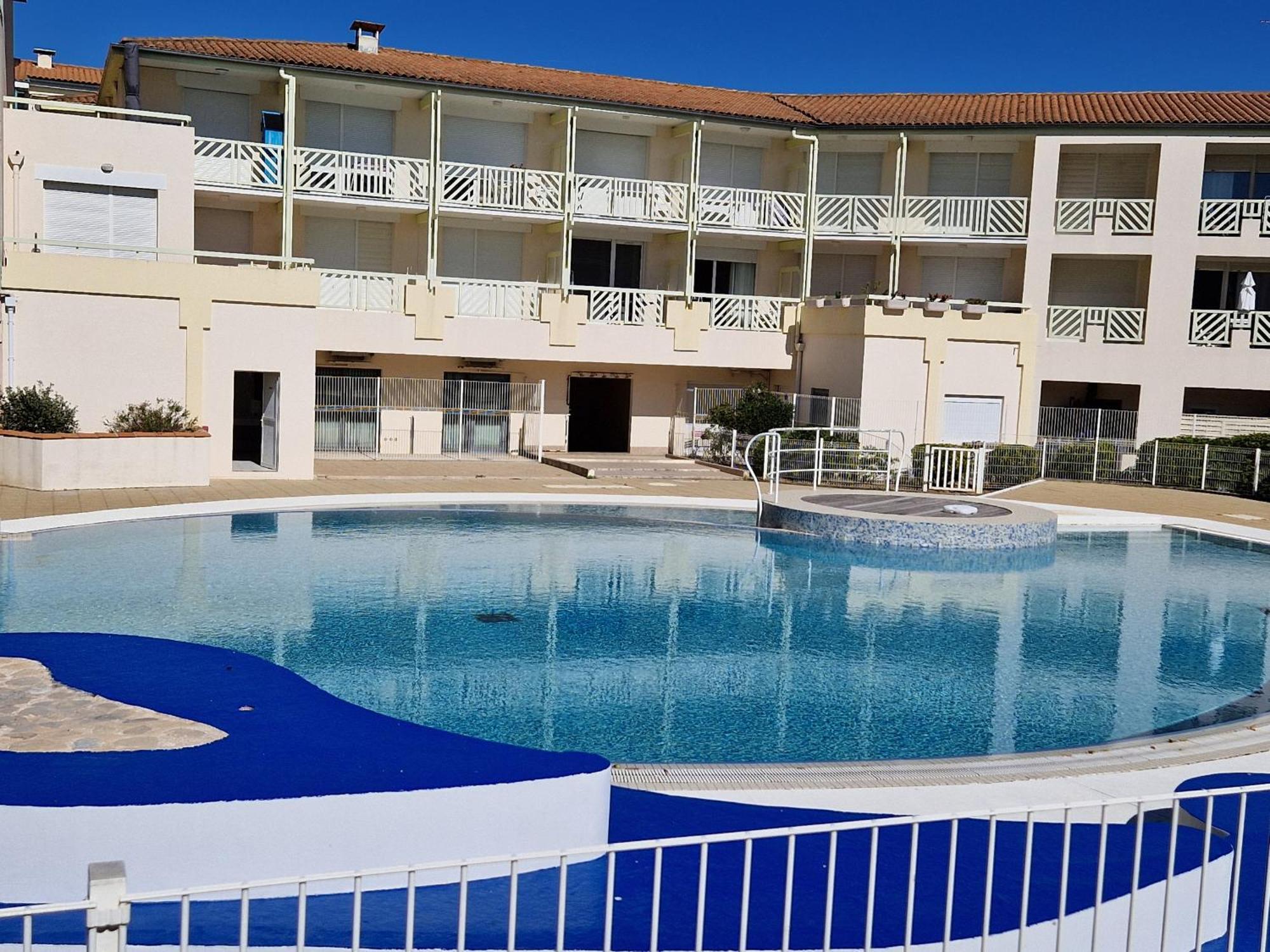 Appartement Avec Piscine, Tennis & Balcon, Centre-Ville Chatelaillon-Plage, 6 Pers, 2 Ch - Fr-1-706-17 외부 사진